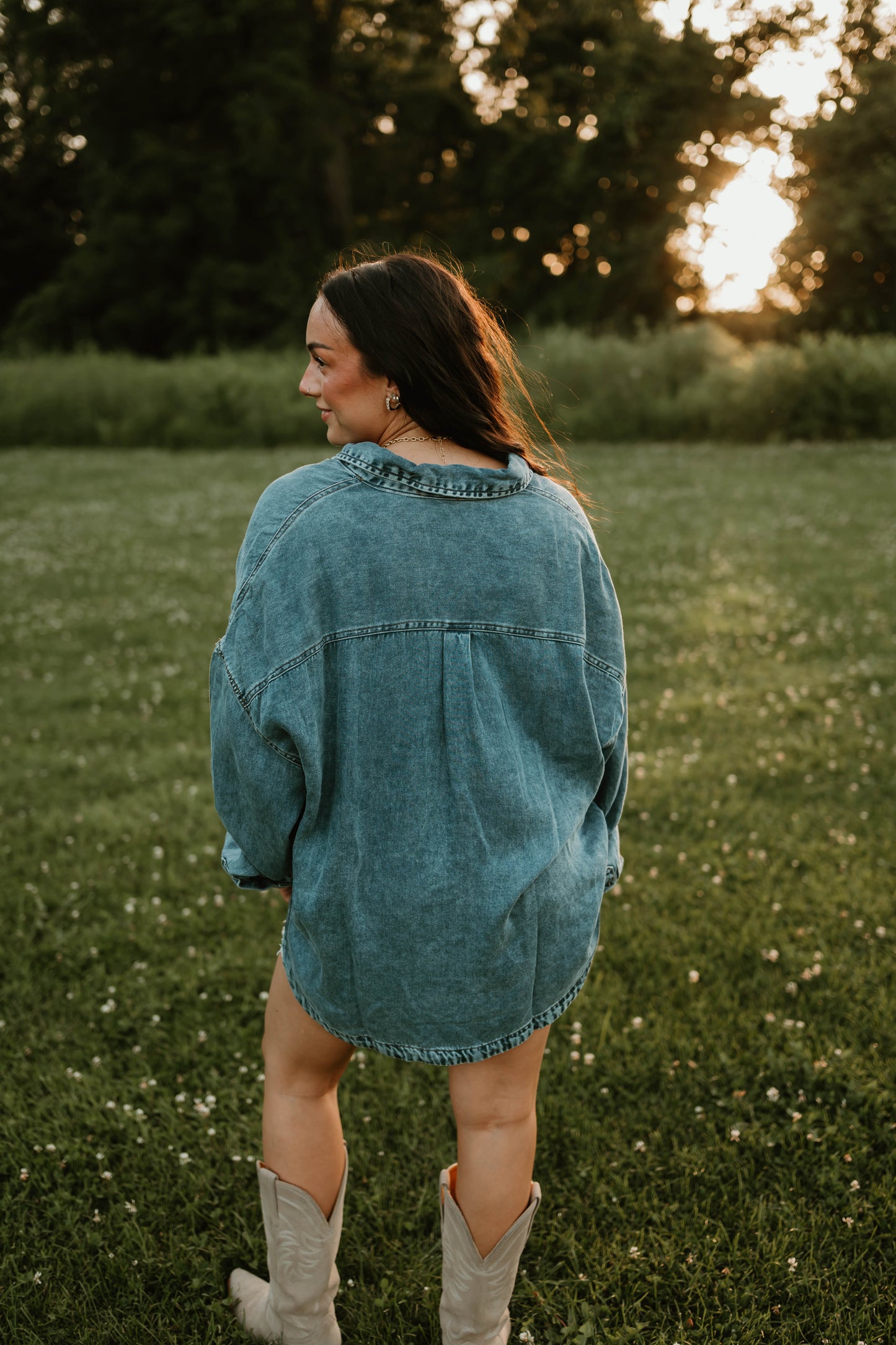WASHED CHAMBRAY BUTTON DOWN