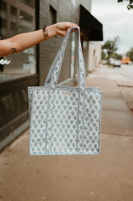 BLUE FLORAL QUILTED TOTE