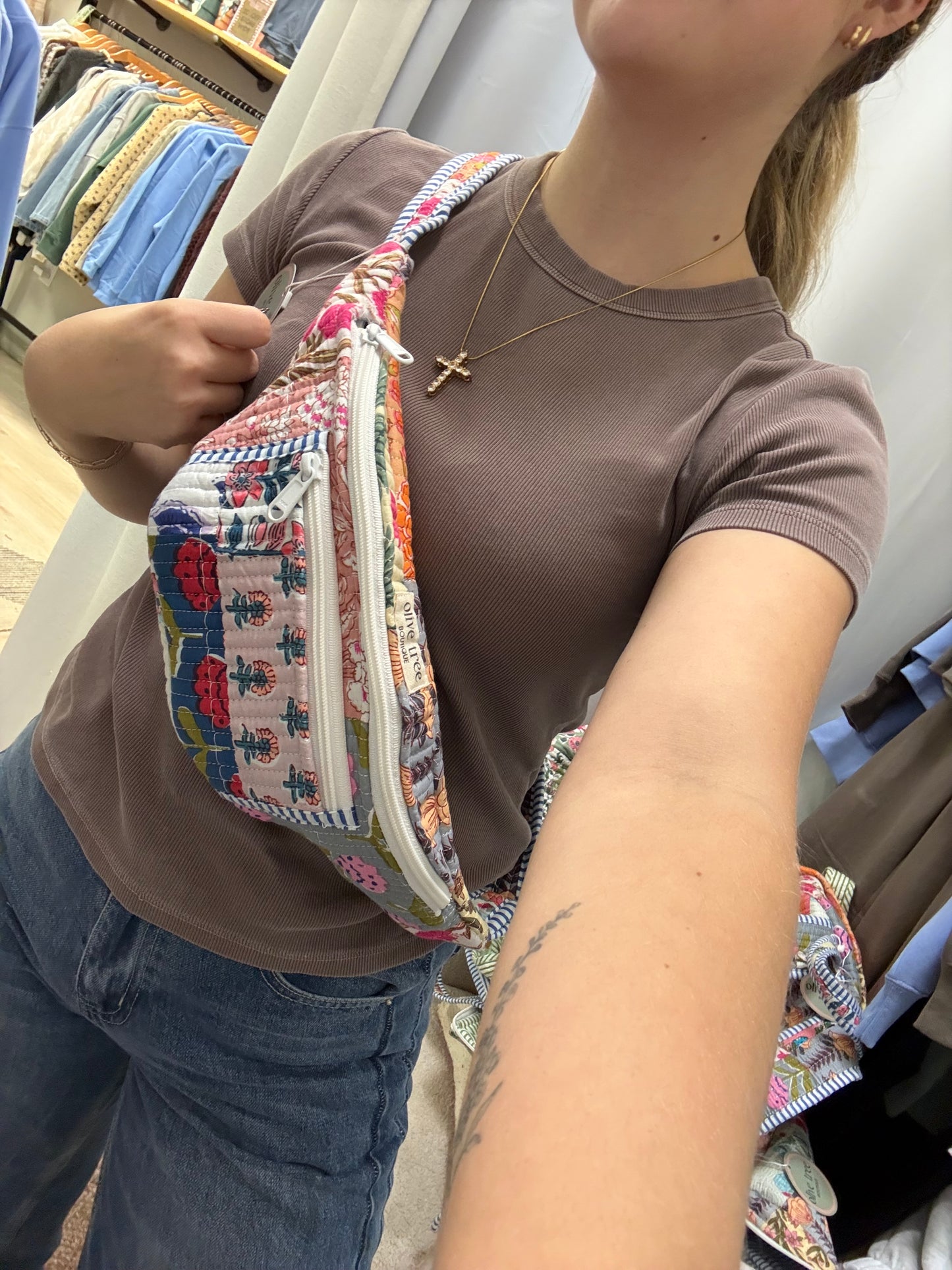 MULTI COLOR PATCH BUM BAG
