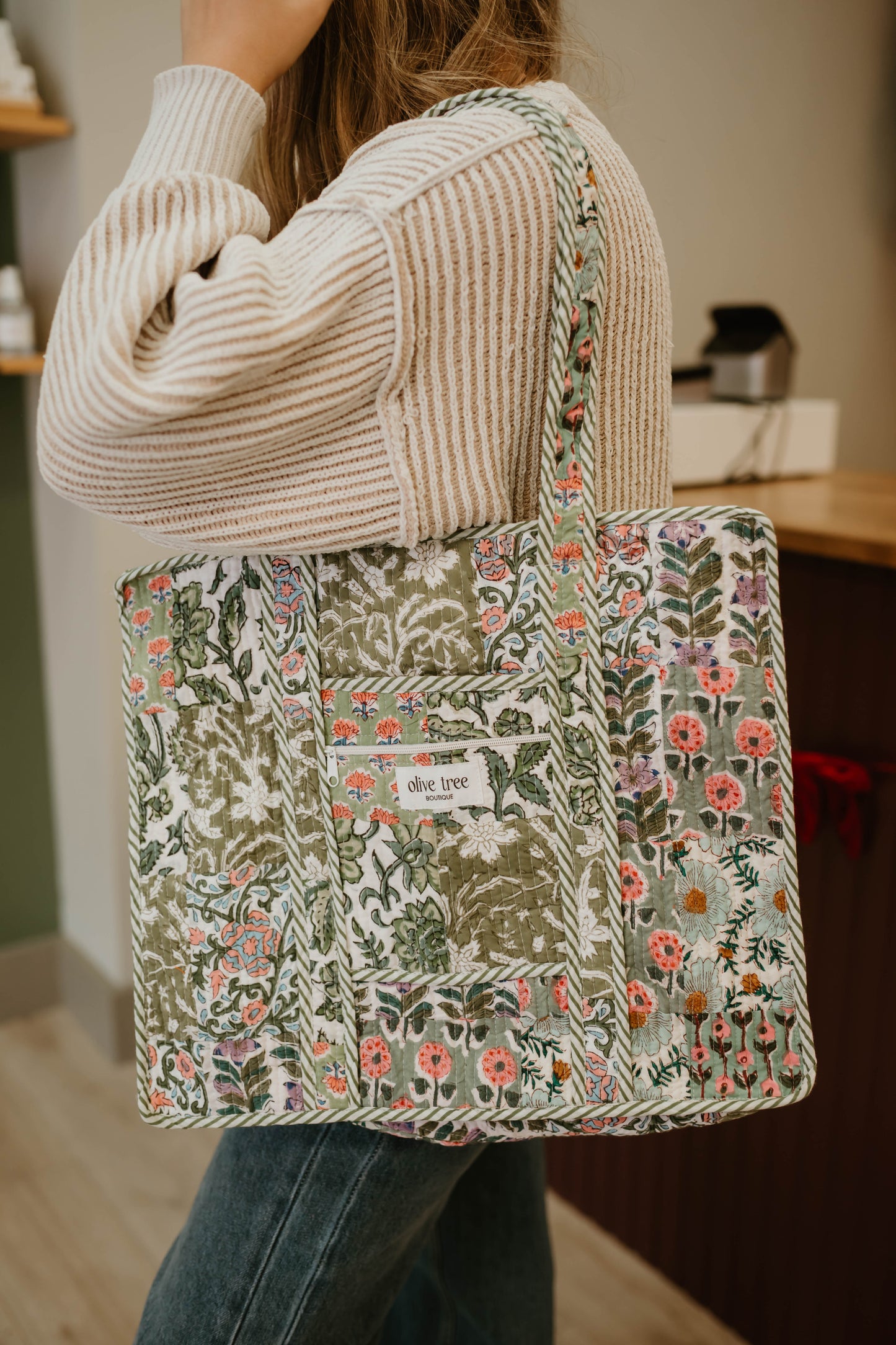 SAGE QUILTED PATCHWORK TOTE