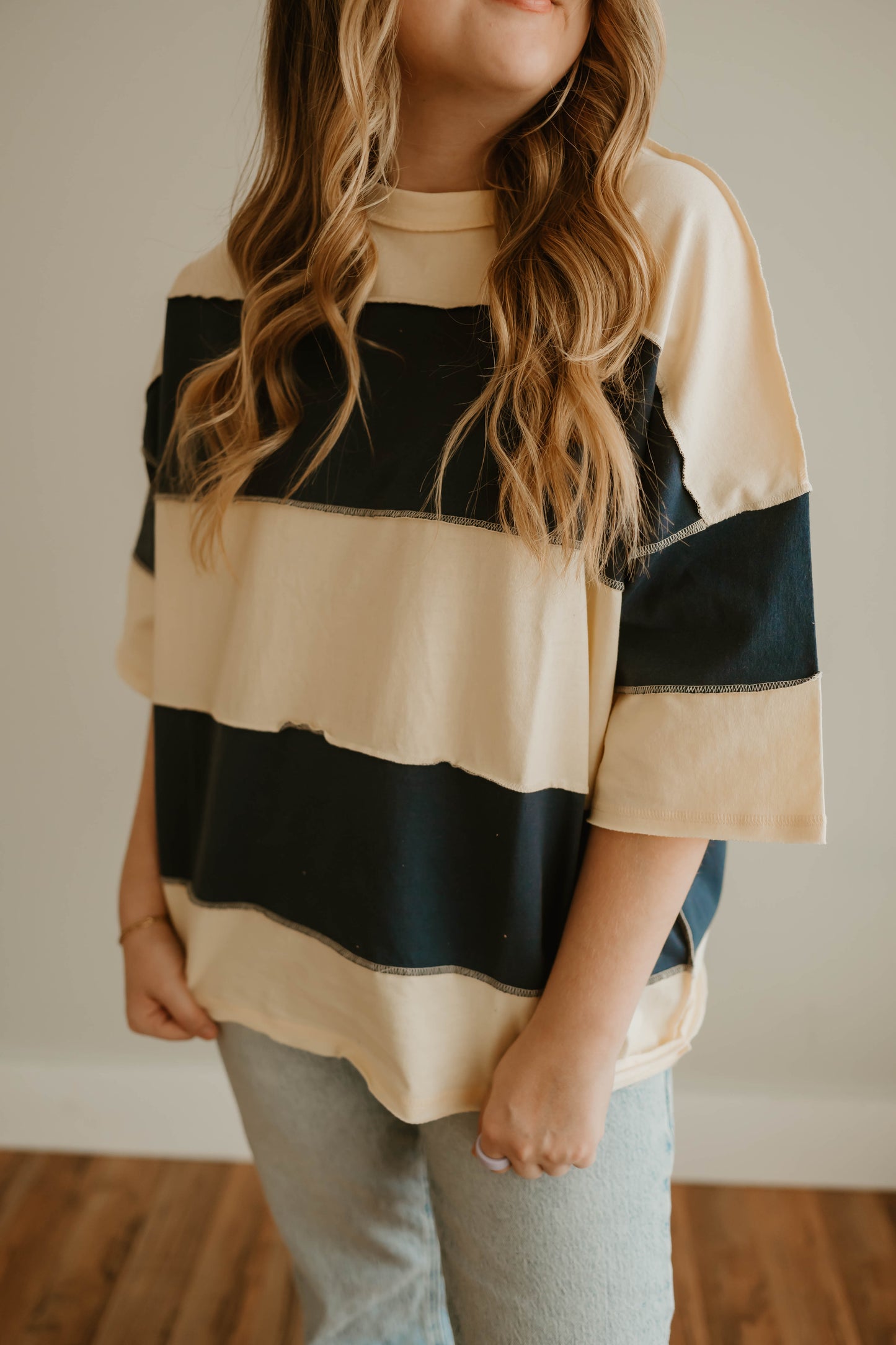 CREAM + NAVY COLOR BLOCK TEE