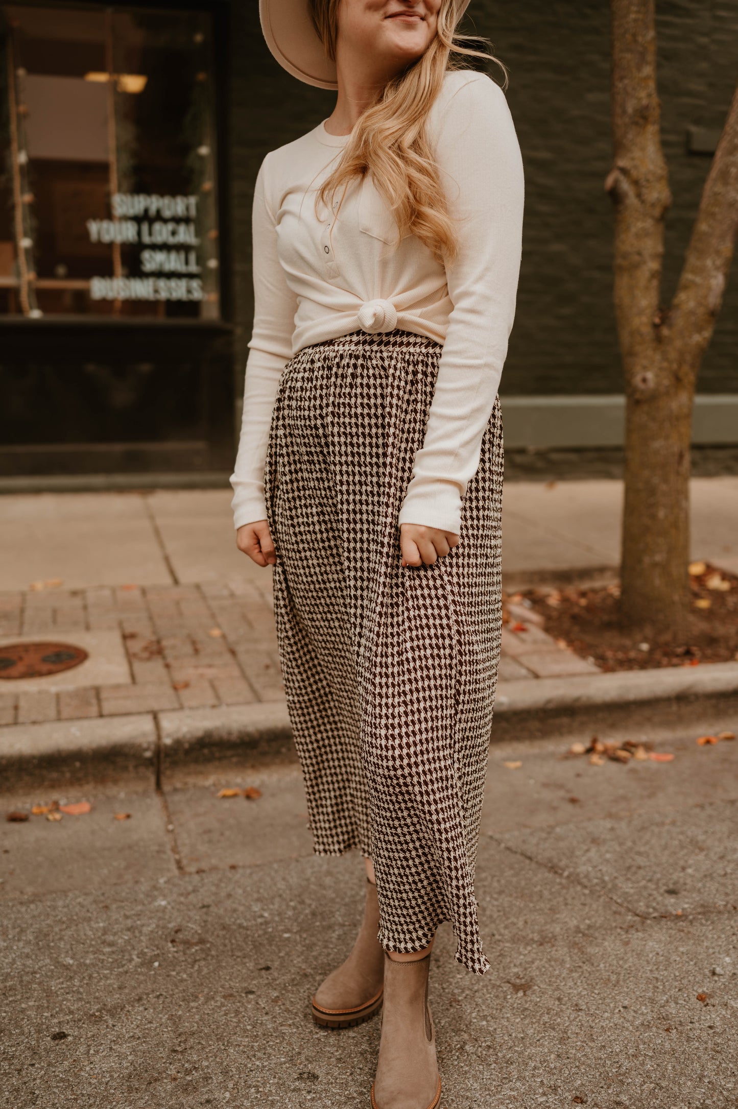 CHOCOLATE CHECKERED MIDI SKIRT