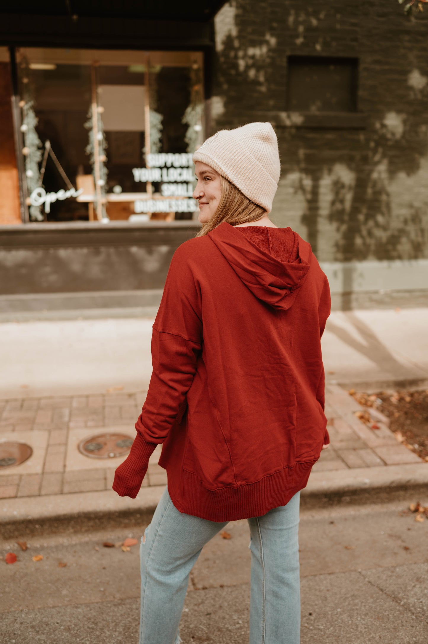 RED HENLEY PULLOVER SWEATSHIRT