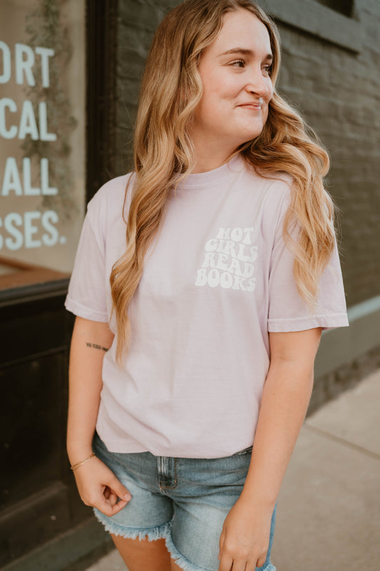 LAVENDER HOT GIRLS READ TEE