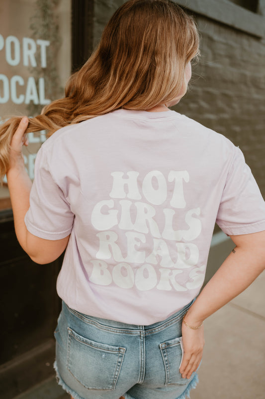 LAVENDER HOT GIRLS READ TEE