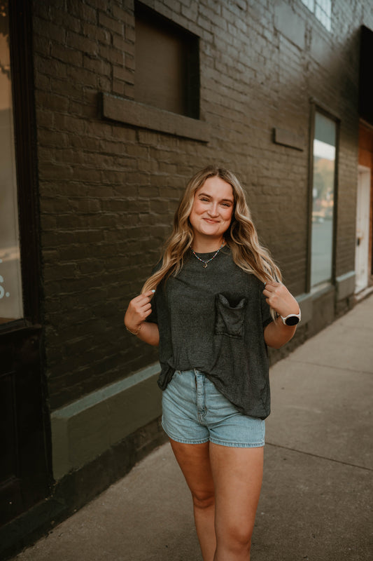 ASH RIBBED POCKET TEE