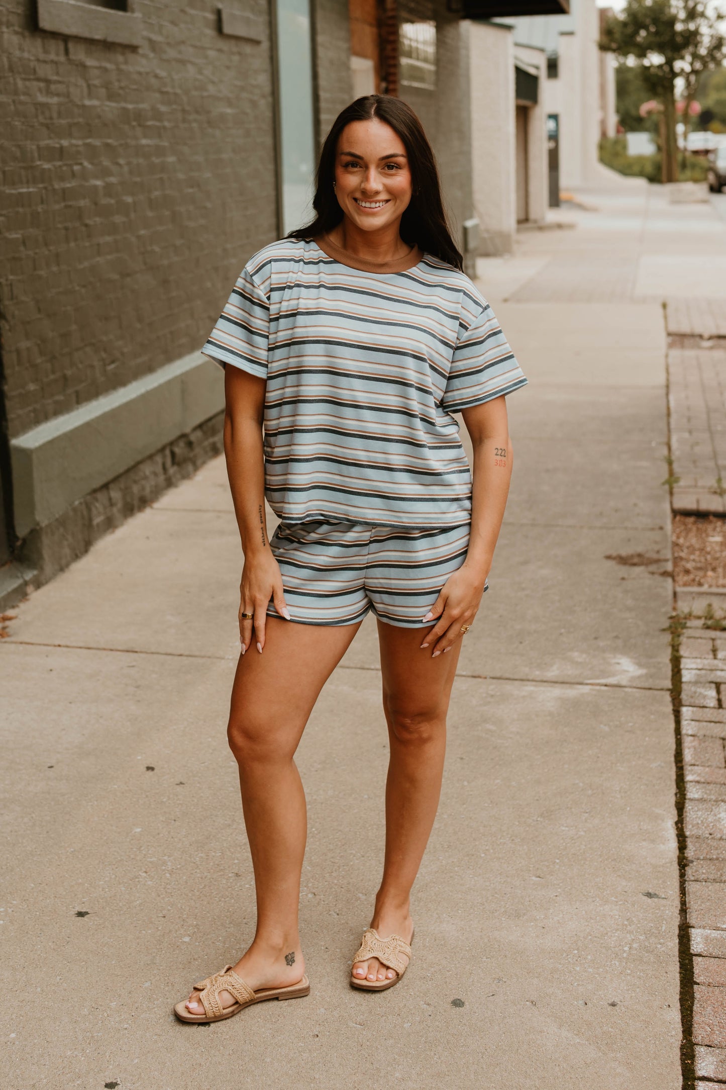BLUE STRIPED CONTRAST NECKLINE TEE