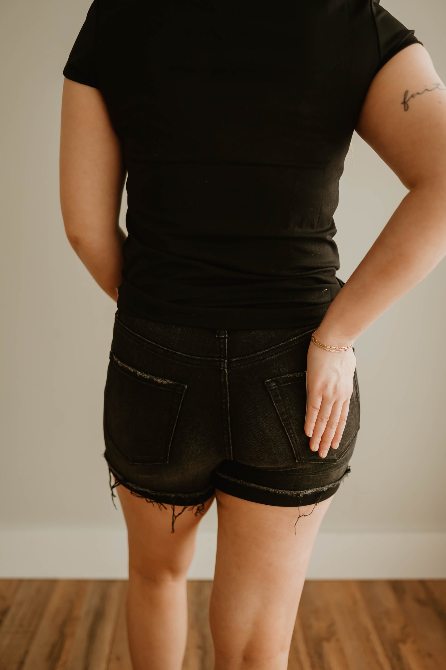 BLACK CUFFED DENIM SHORTS