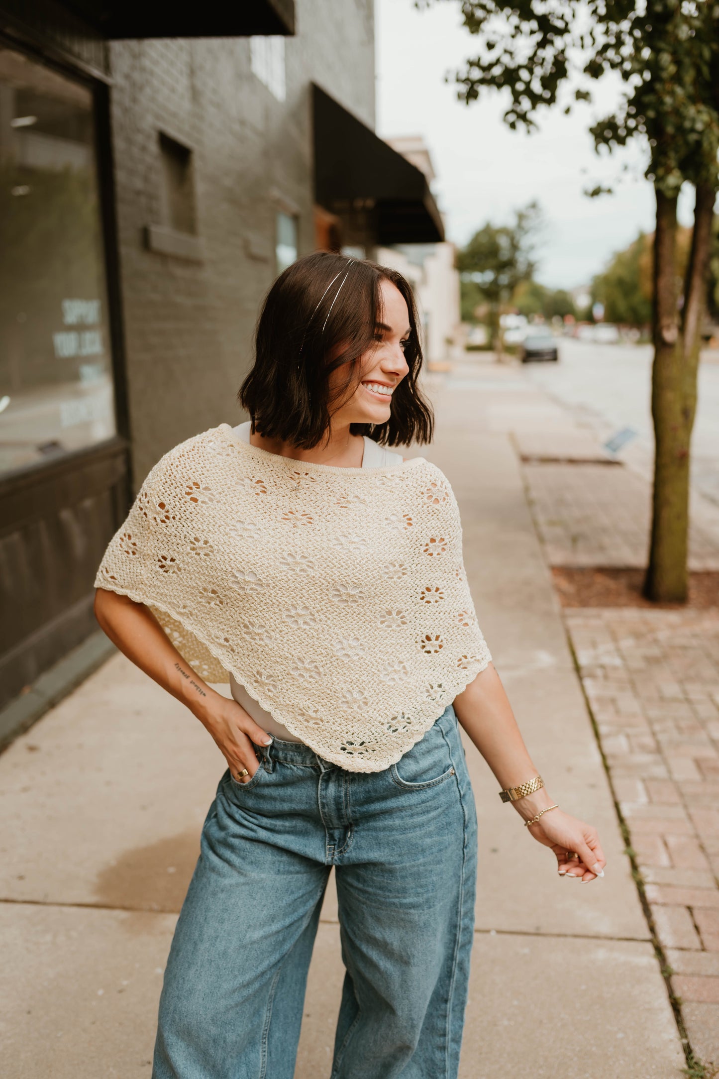 BUTTER YELLOW OPEN STITCH PONCHO