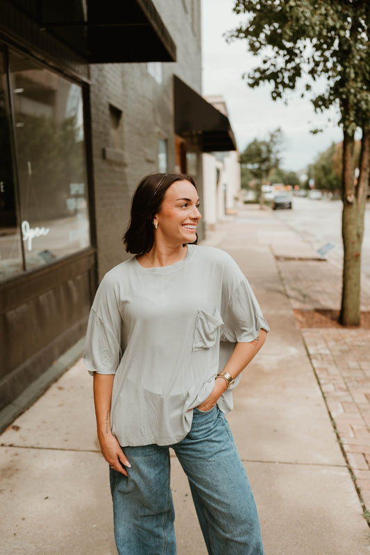 GRAY WASHED RIBBED POCKET TEE