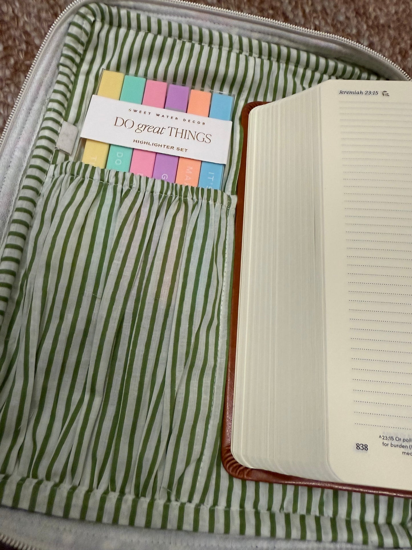 SAGE QUILTED PATCHWORK BIBLE CASE