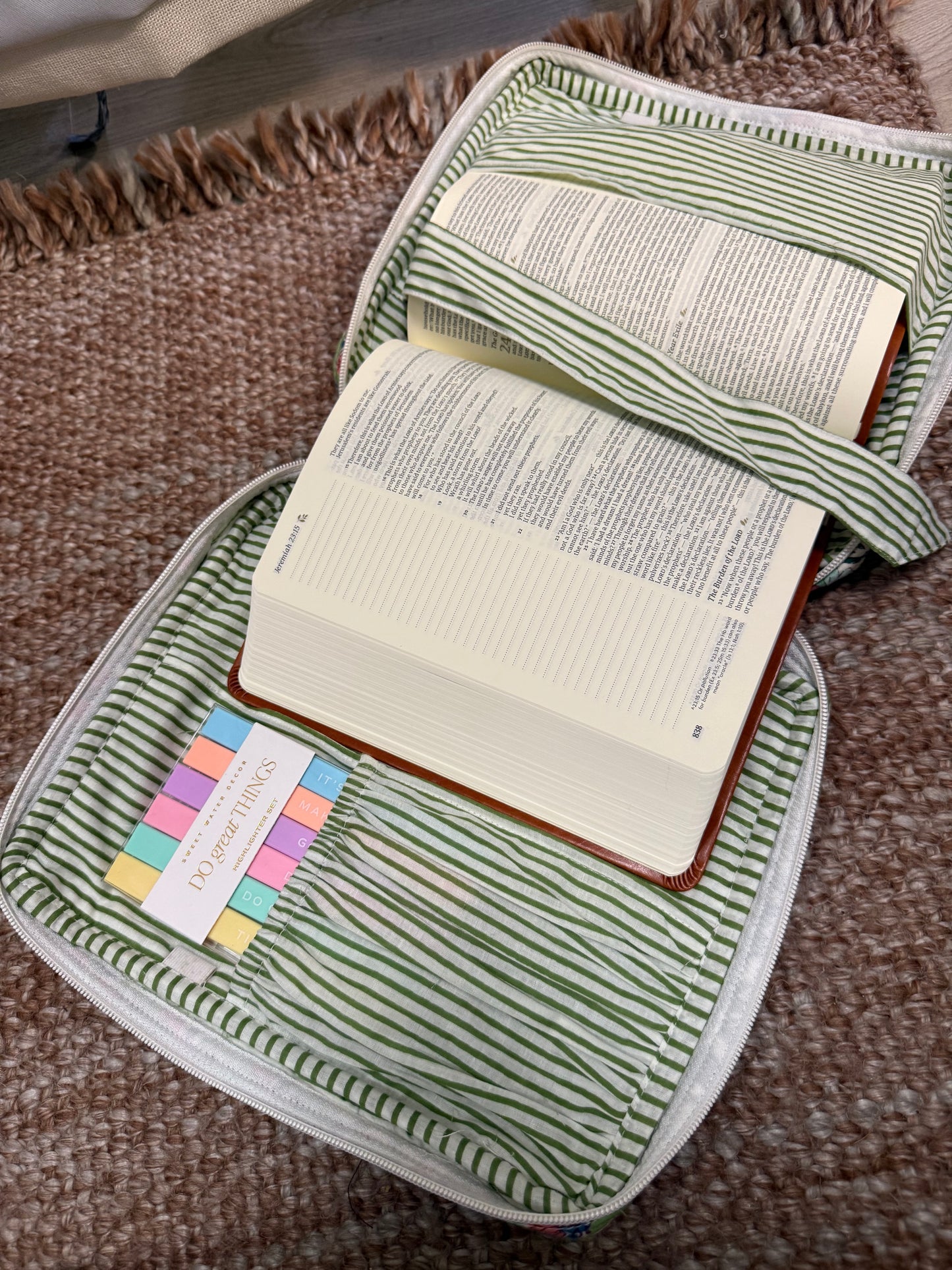 SAGE QUILTED PATCHWORK BIBLE CASE