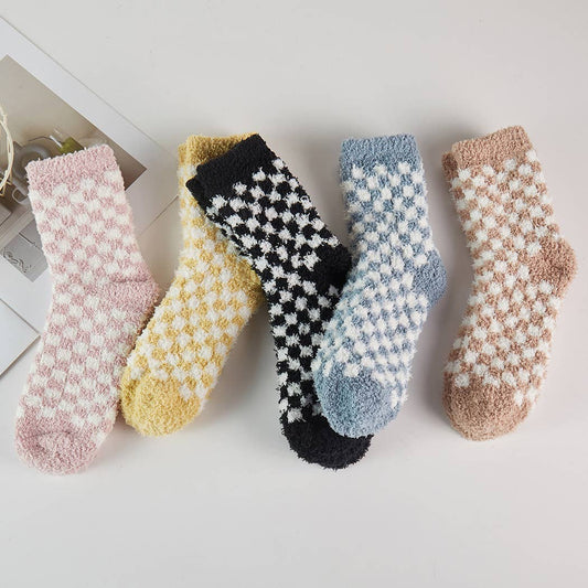 Checkerboard Pattern Fuzzy Sleep Socks